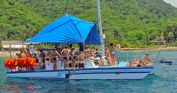 Trimaran Party Boat Puerto Vallarta